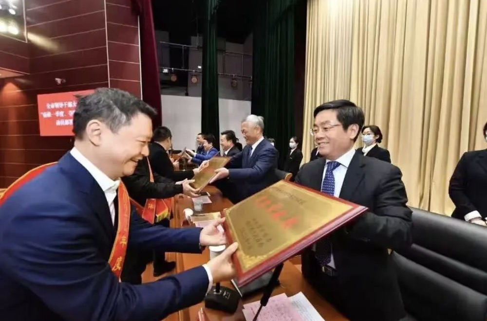 ebet易博荣获2022年度“共同富裕示范区市域范例建设突出贡献奖” 